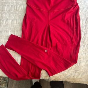 Lululemon Wunder Leggings 28” size 8 in Red